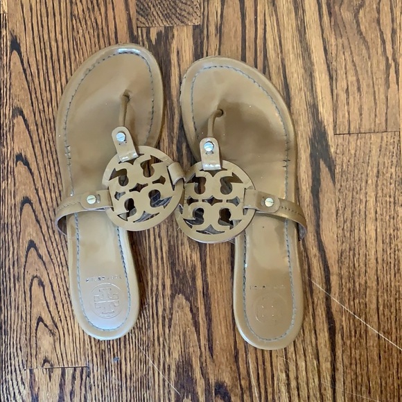 Tory Burch Miller Sandal- Patent Leather - Picture 1 of 6